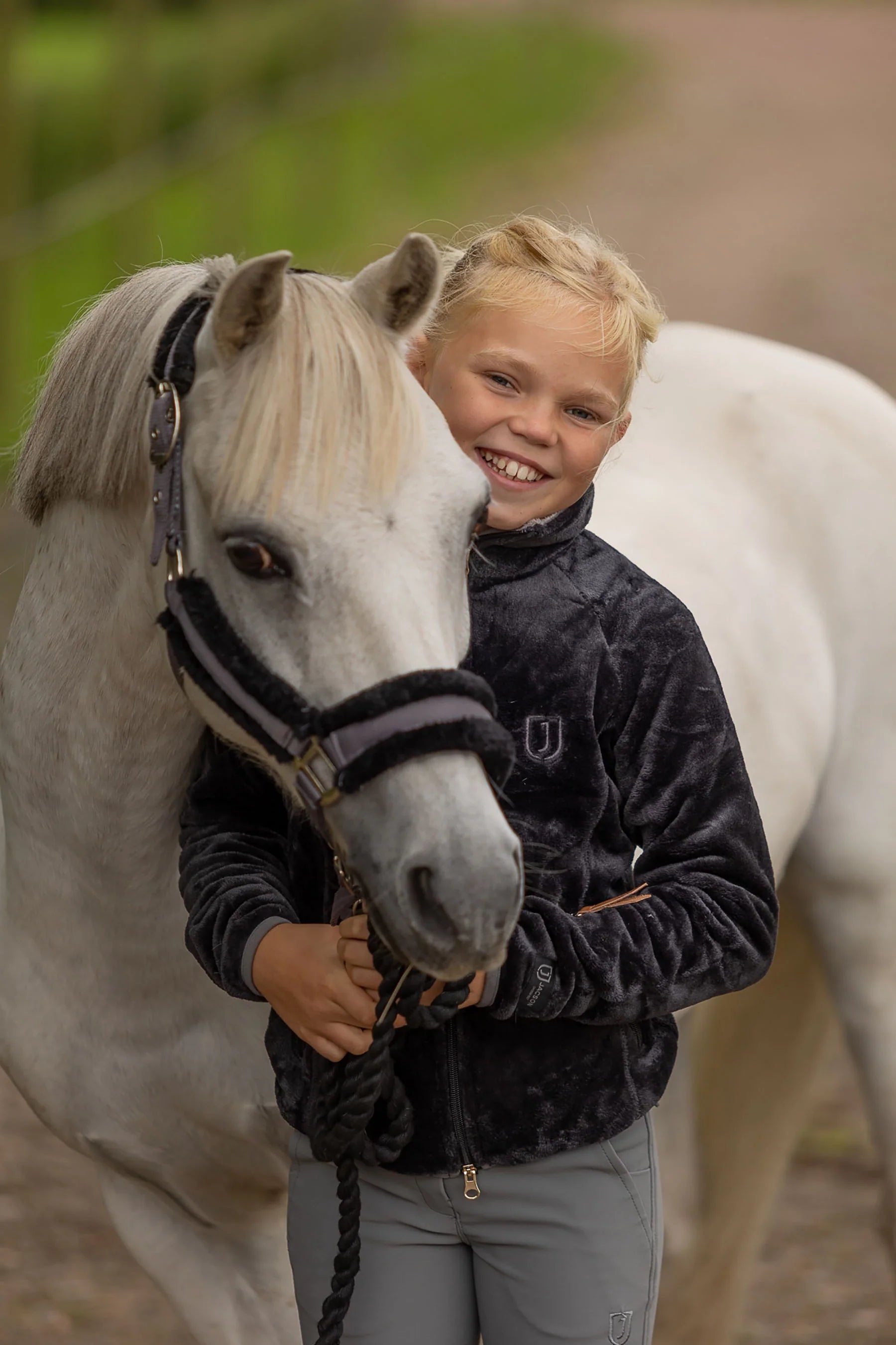 Jacson Barn/Junior Dagmar Softpiletröja Svart